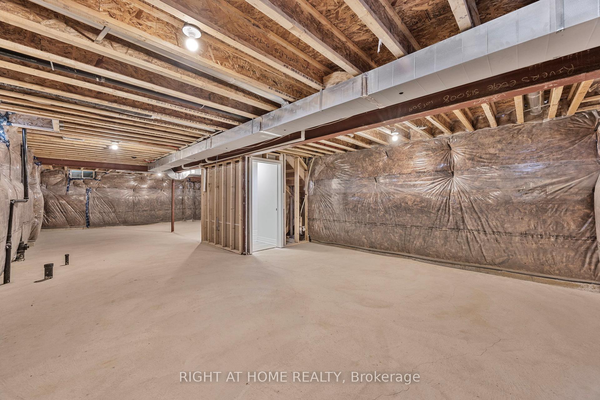 Photo 34 of 52 Del Ray Crescent, Wasaga Beach — HOMEH