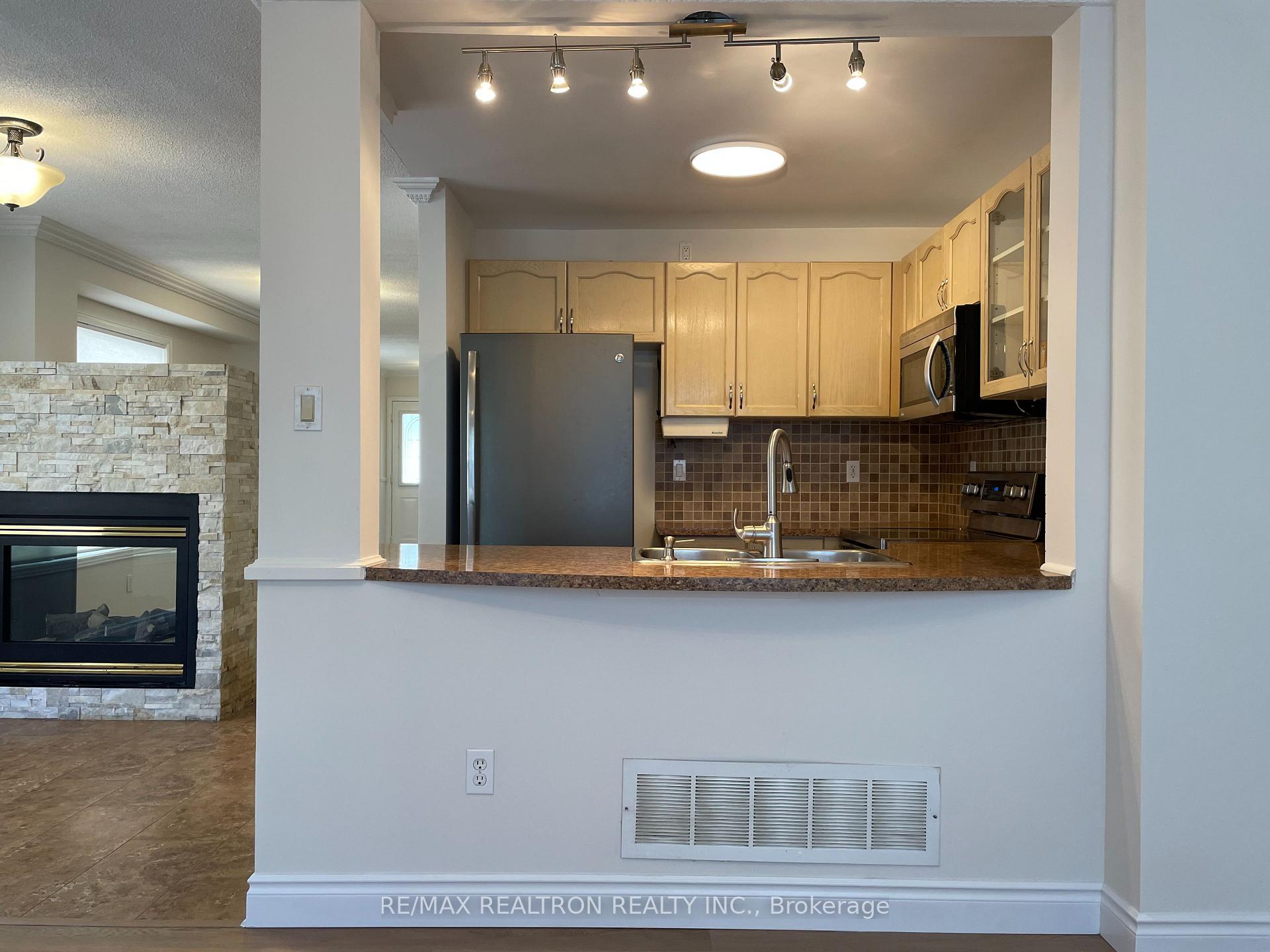 Photo 9 of 123 Foxfield Crescent, Vaughan, Patterson — HOMEH