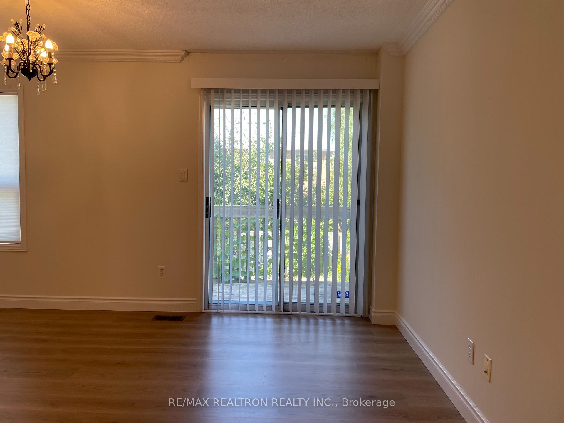 Photo 12 of 123 Foxfield Crescent, Vaughan, Patterson — HOMEH