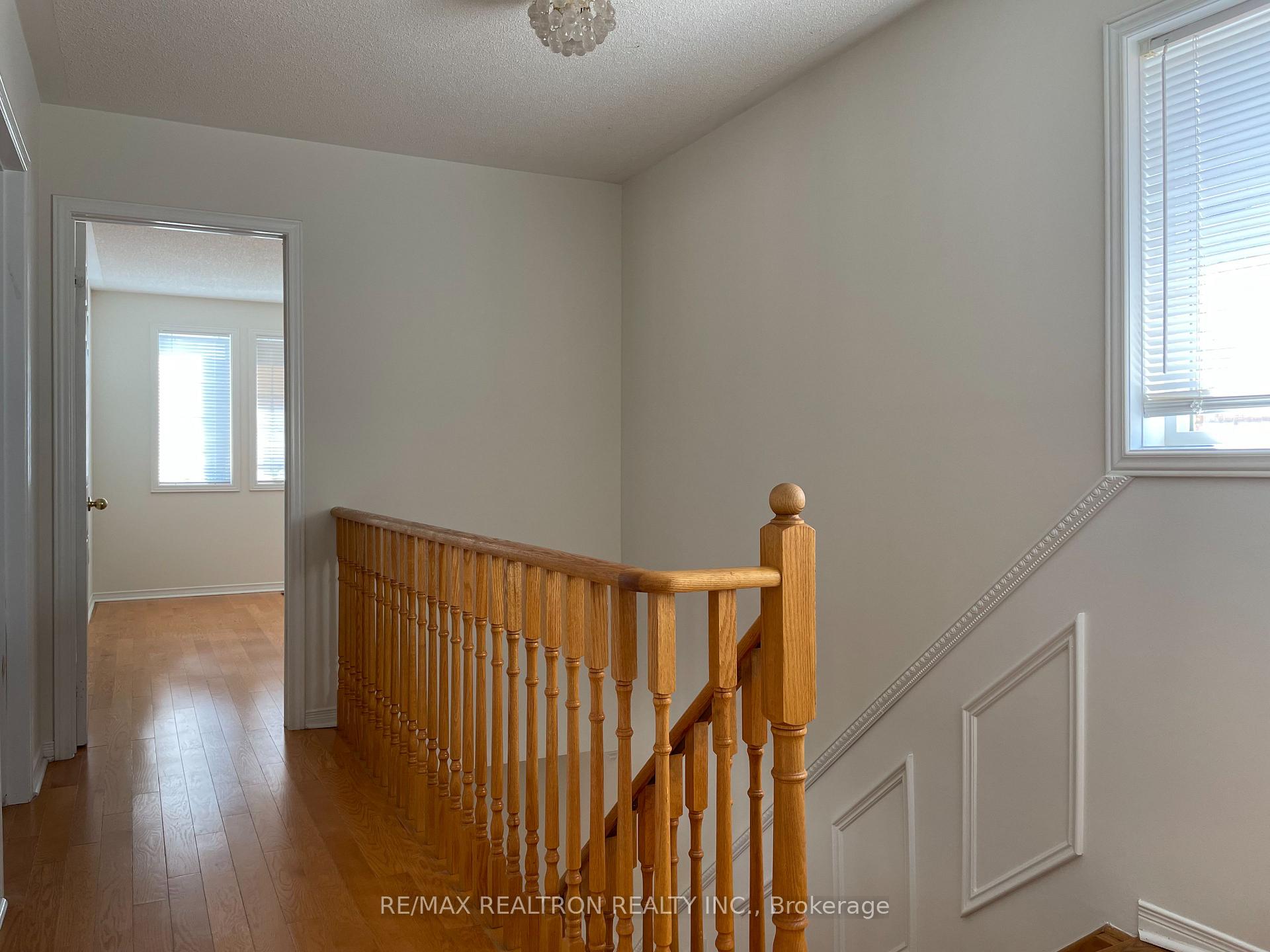 Photo 13 of 123 Foxfield Crescent, Vaughan, Patterson — HOMEH