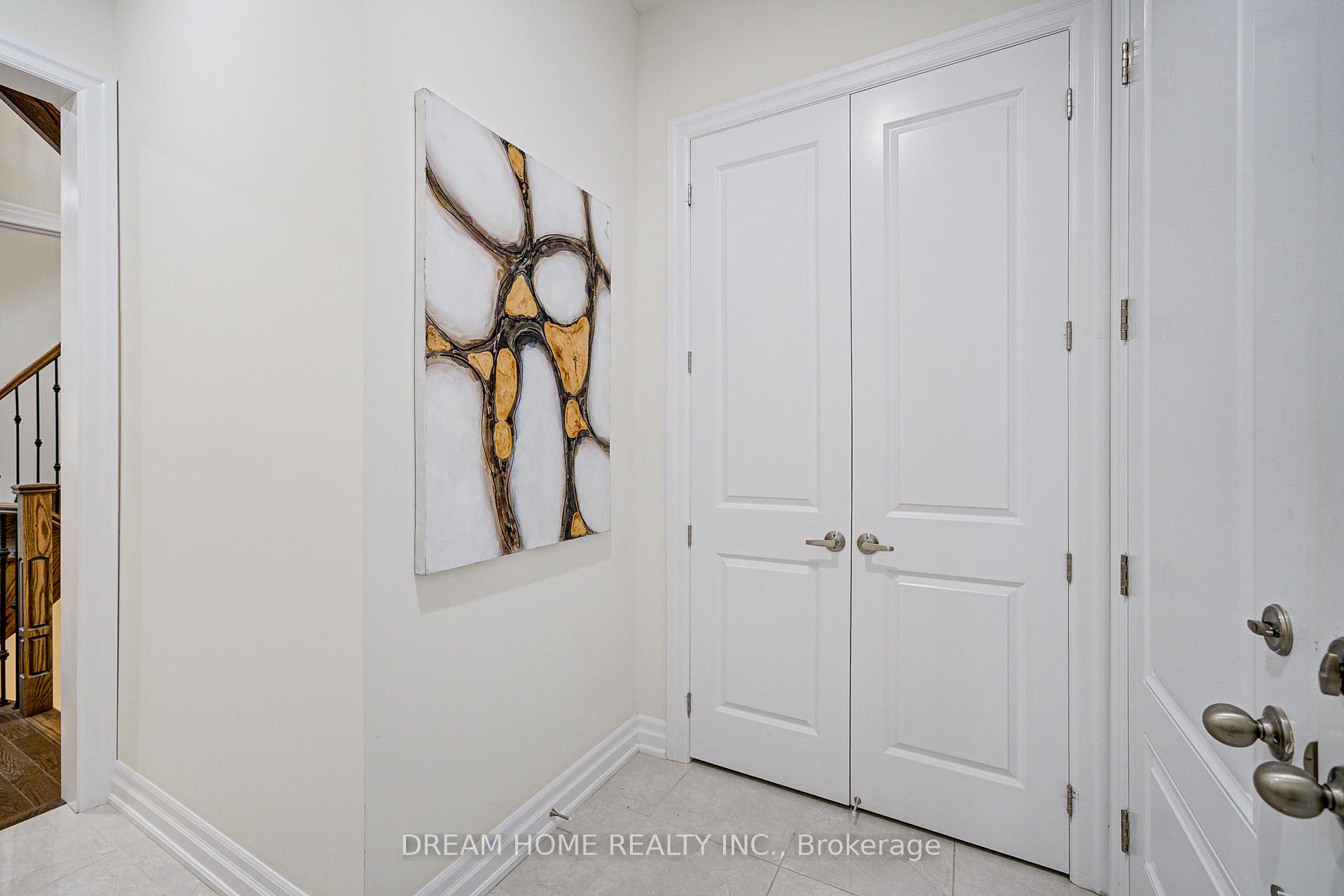 Photo 2 of 113 Botelho Circle, Aurora, Bayview Southeast — HOMEH