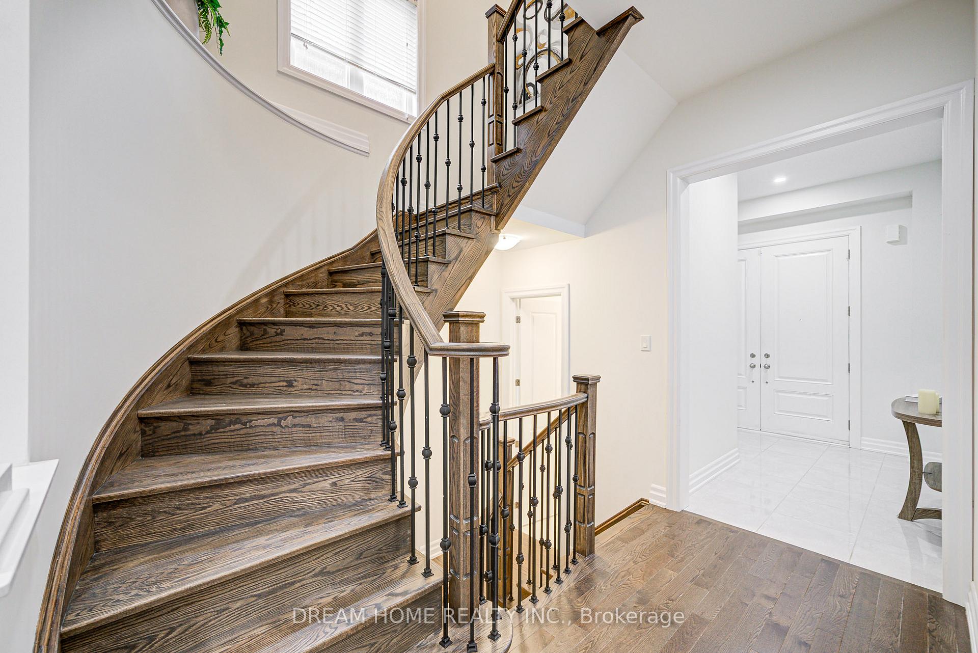 Photo 5 of 113 Botelho Circle, Aurora, Bayview Southeast — HOMEH