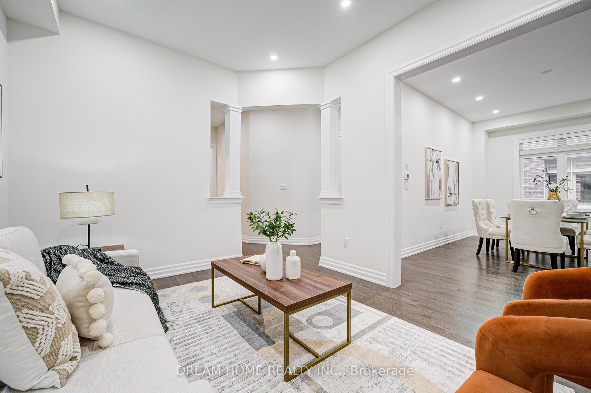 Photo 9 of 113 Botelho Circle, Aurora, Bayview Southeast — HOMEH