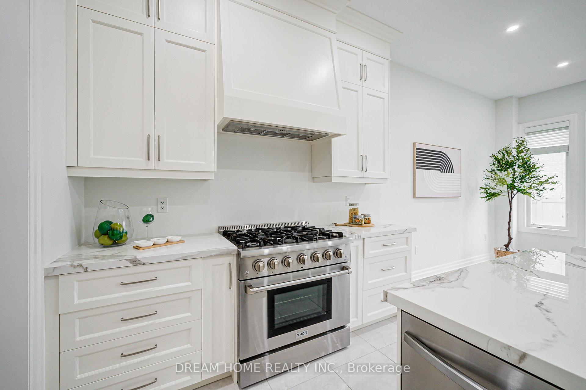 Photo 16 of 113 Botelho Circle, Aurora, Bayview Southeast — HOMEH