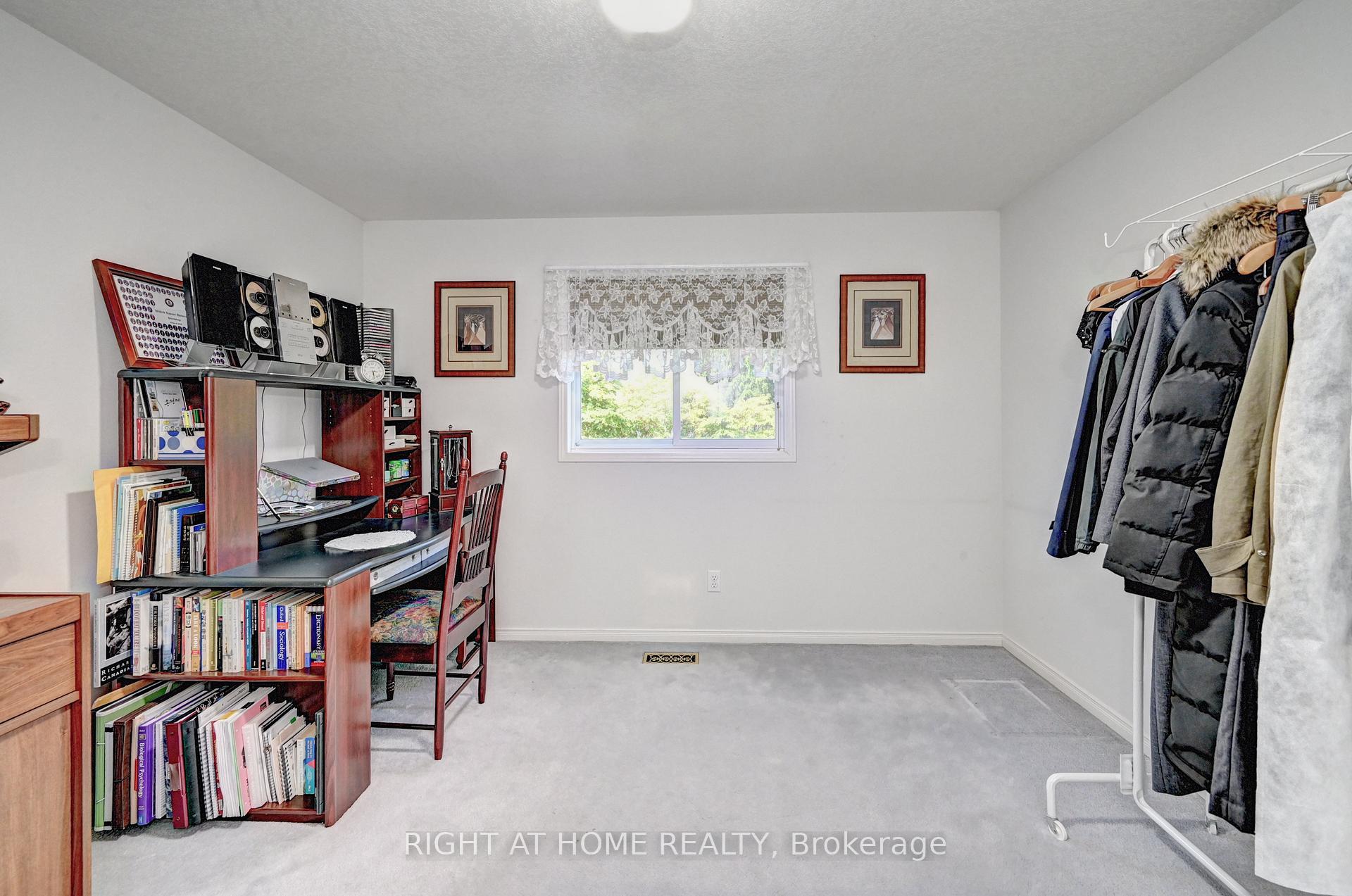 Photo 31 of 436 Dansbury Drive, Waterloo — HOMEH