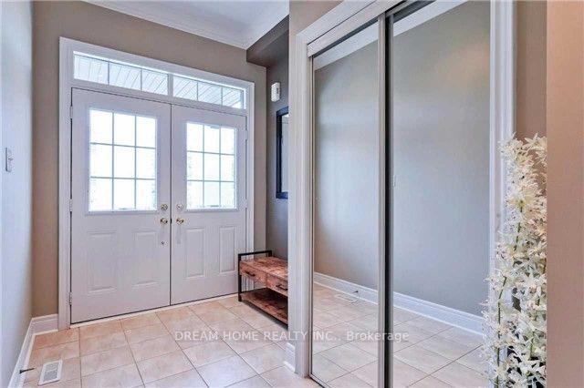 Photo 3 of 30 White Beach Crescent, Vaughan, Patterson — HOMEH