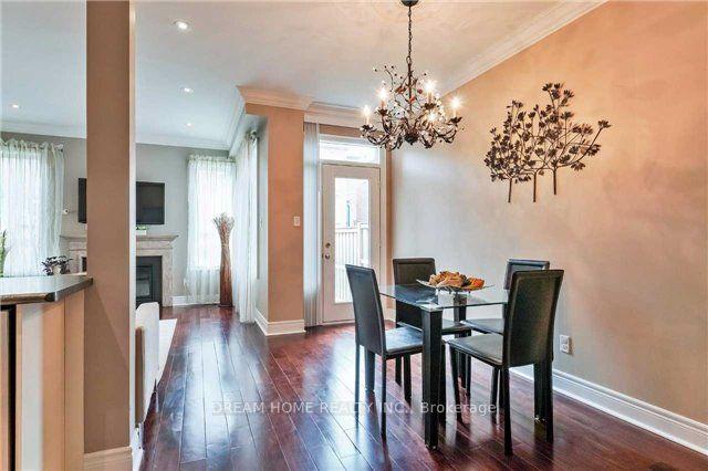 Photo 4 of 30 White Beach Crescent, Vaughan, Patterson — HOMEH
