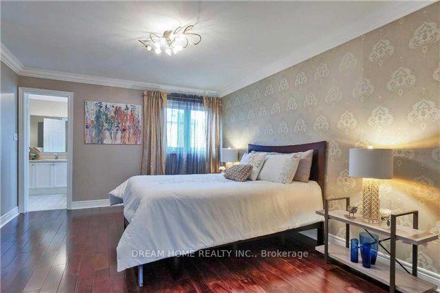 Photo 11 of 30 White Beach Crescent, Vaughan, Patterson — HOMEH