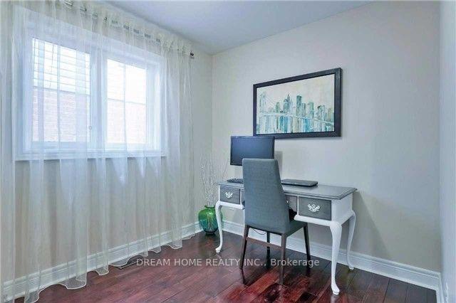 Photo 13 of 30 White Beach Crescent, Vaughan, Patterson — HOMEH