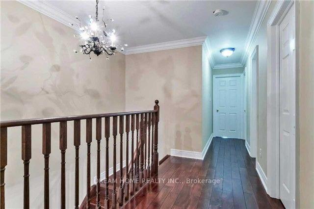 Photo 14 of 30 White Beach Crescent, Vaughan, Patterson — HOMEH