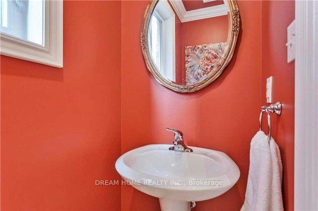 Photo 16 of 30 White Beach Crescent, Vaughan, Patterson — HOMEH
