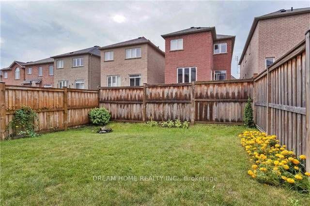 Photo 19 of 30 White Beach Crescent, Vaughan, Patterson — HOMEH