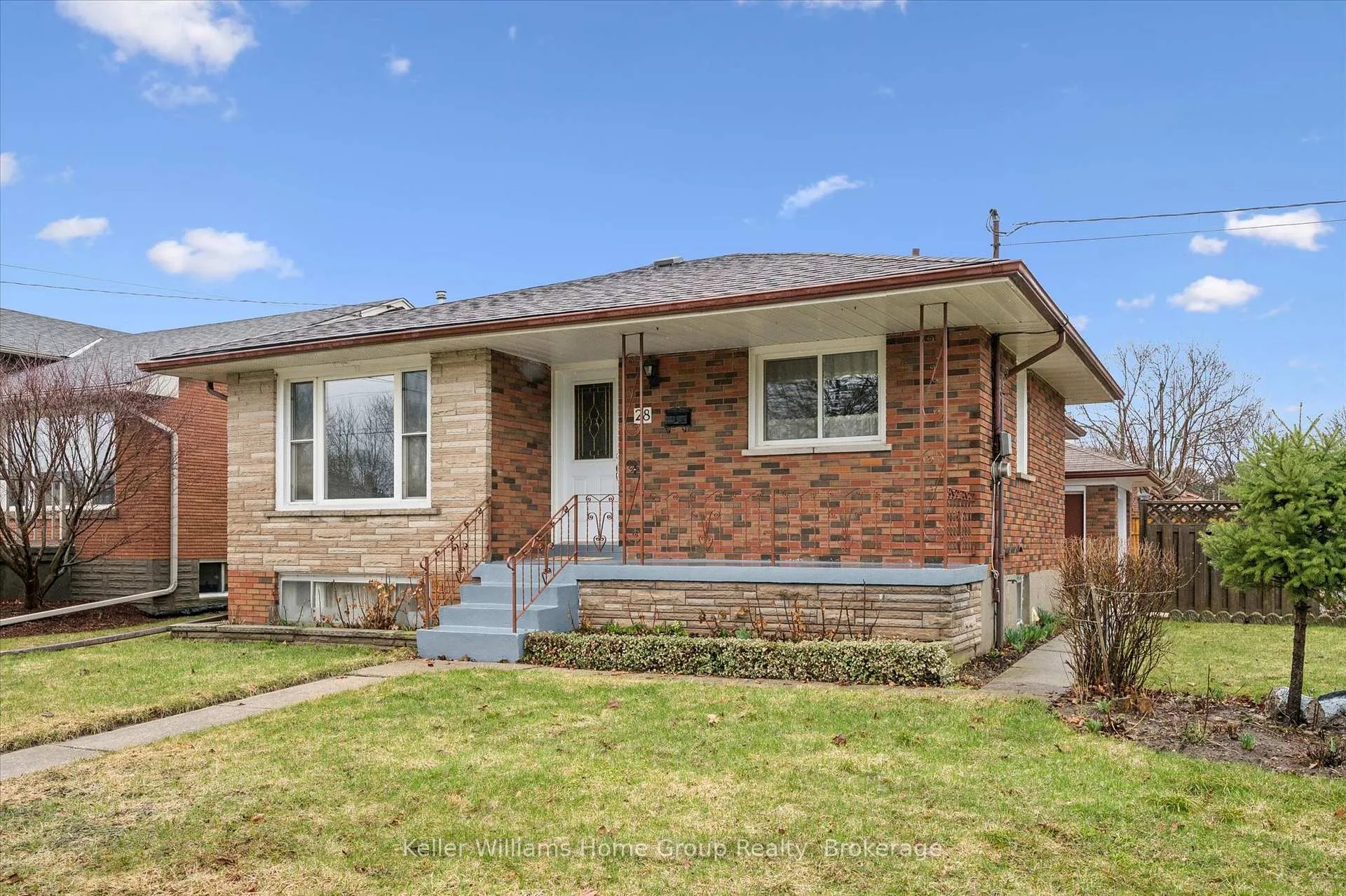 Photo 5 of 28 Normandy Drive, Guelph, St. George's — HOMEH