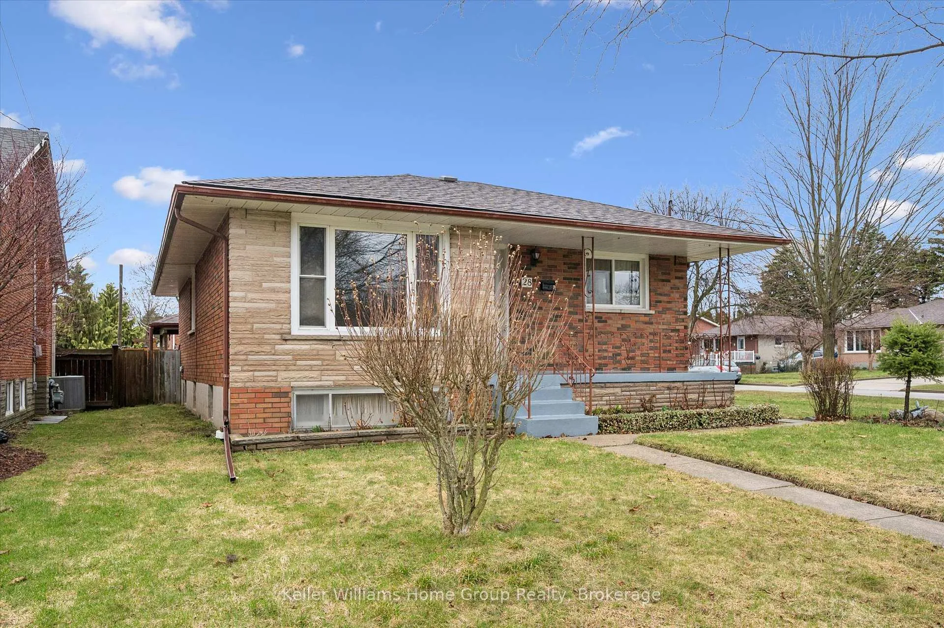 Photo 6 of 28 Normandy Drive, Guelph, St. George's — HOMEH