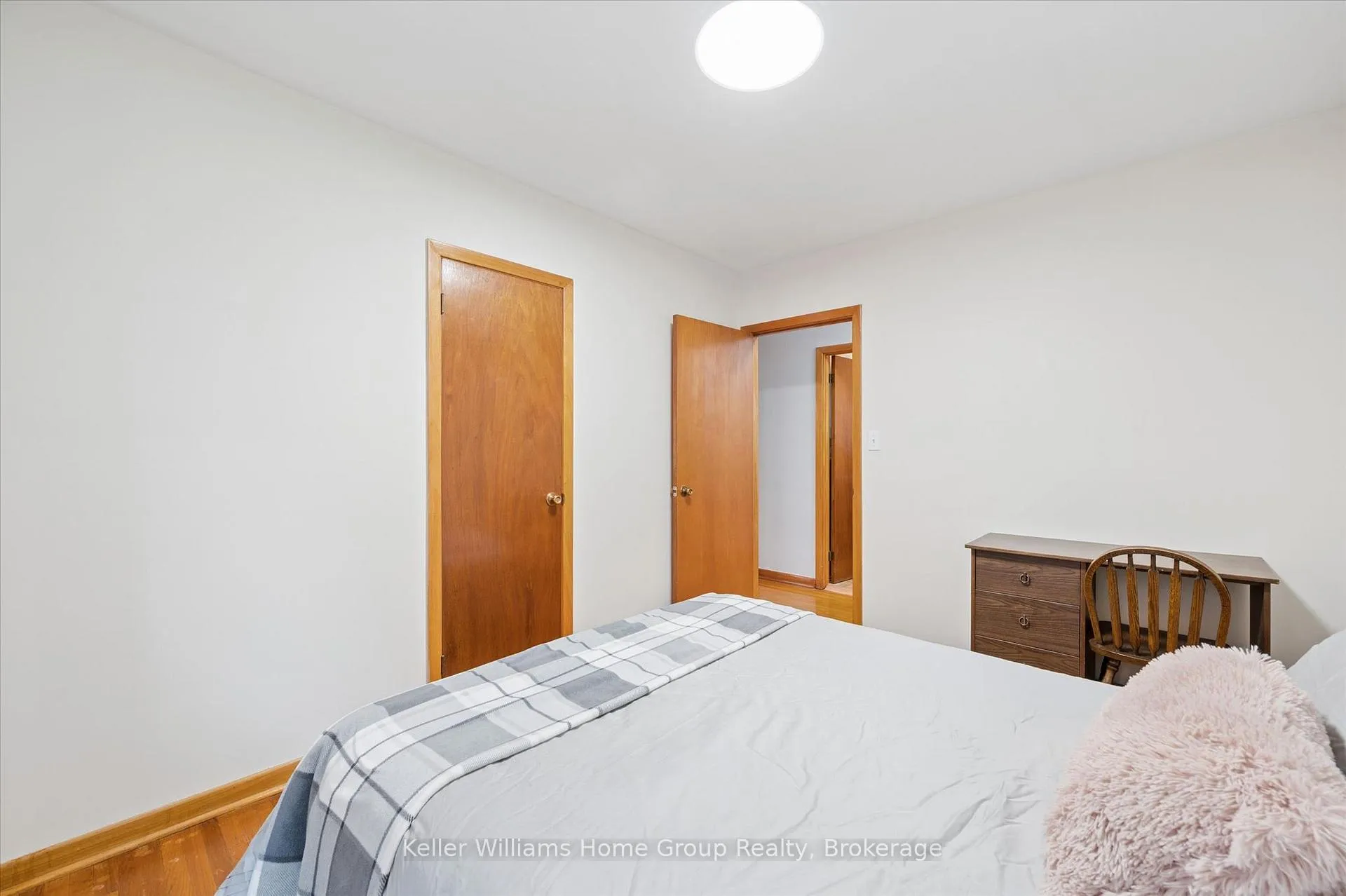 Photo 20 of 28 Normandy Drive, Guelph, St. George's — HOMEH