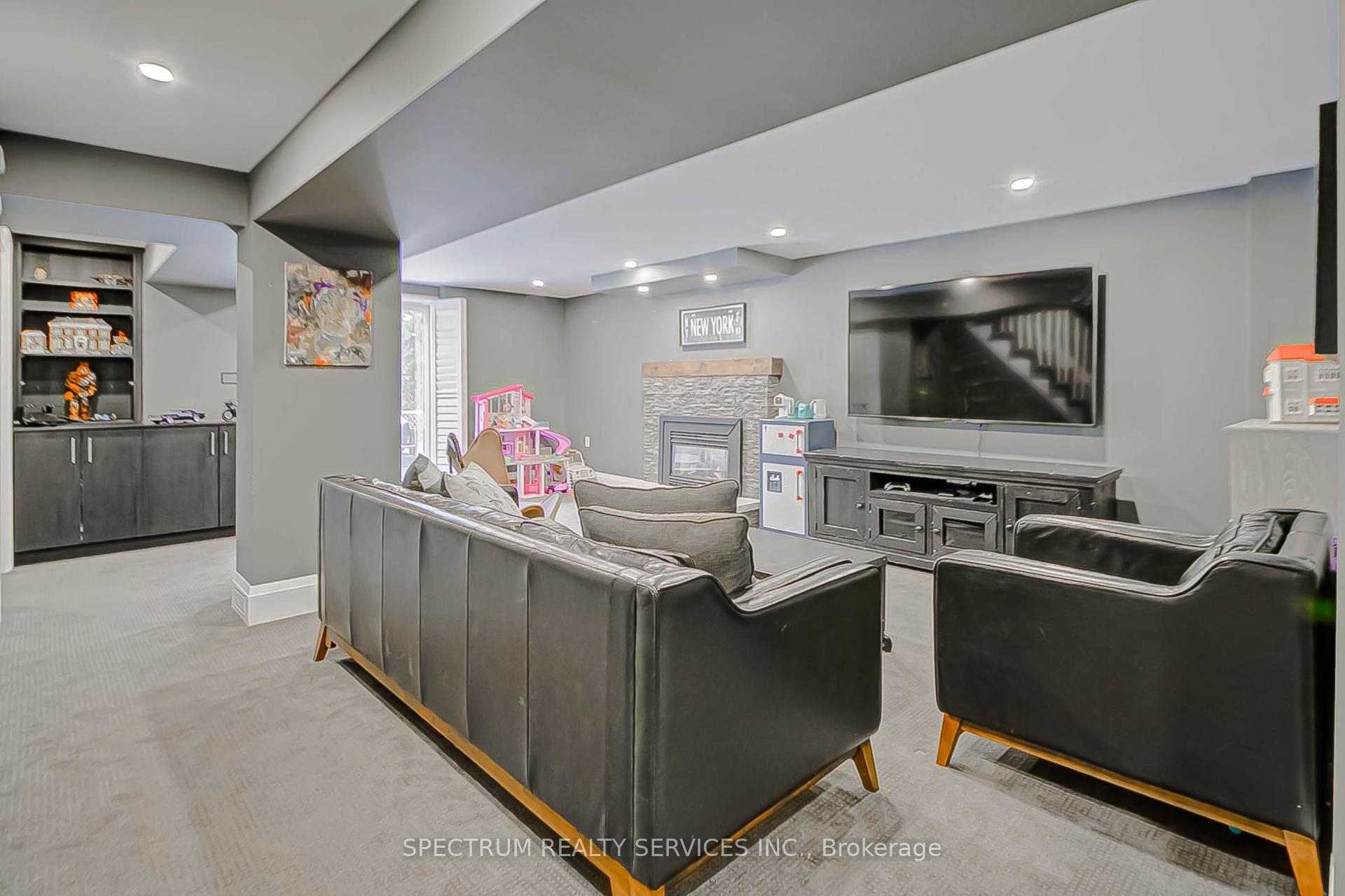 Photo 9 of 15 Marion Drive, Uxbridge — HOMEH