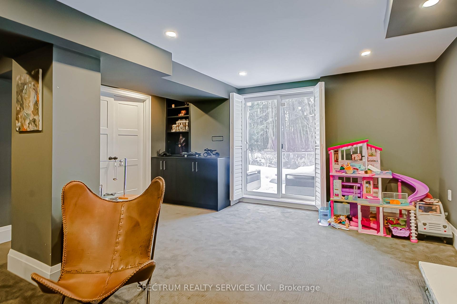 Photo 10 of 15 Marion Drive, Uxbridge — HOMEH