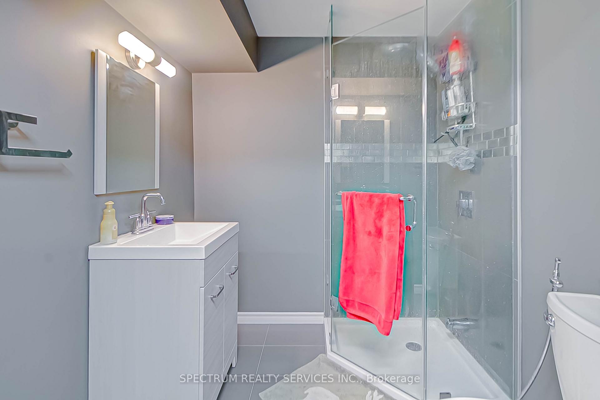 Photo 12 of 15 Marion Drive, Uxbridge — HOMEH