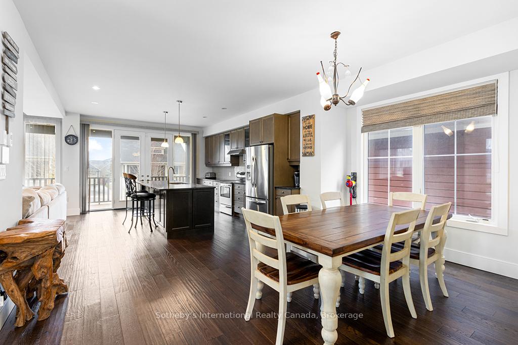 Photo 8 of 107 Snow Apple Crescent, Blue Mountains — HOMEH