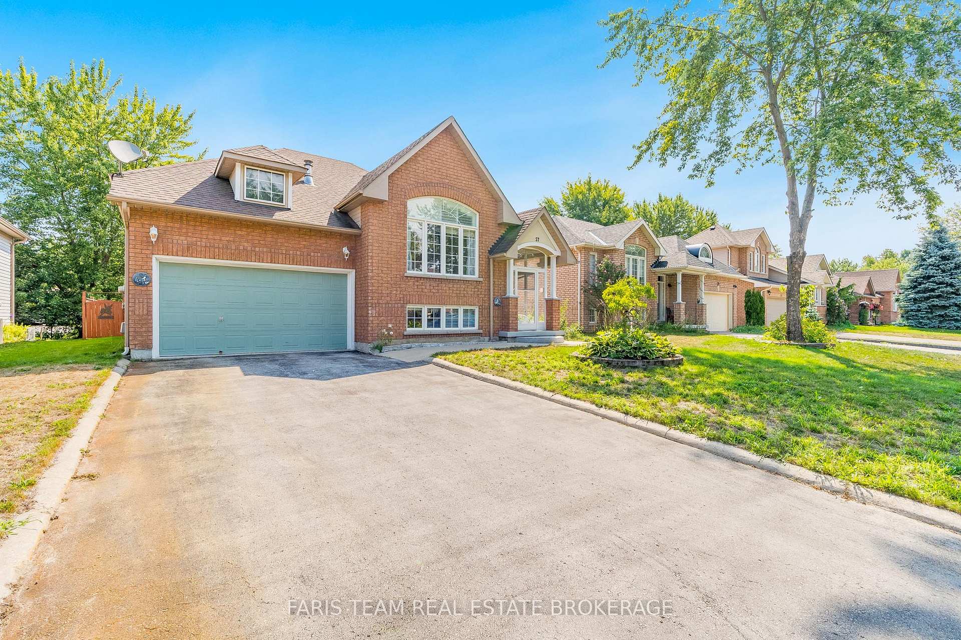 Photo 2 of 57 Rose Valley Way, Wasaga Beach — HOMEH