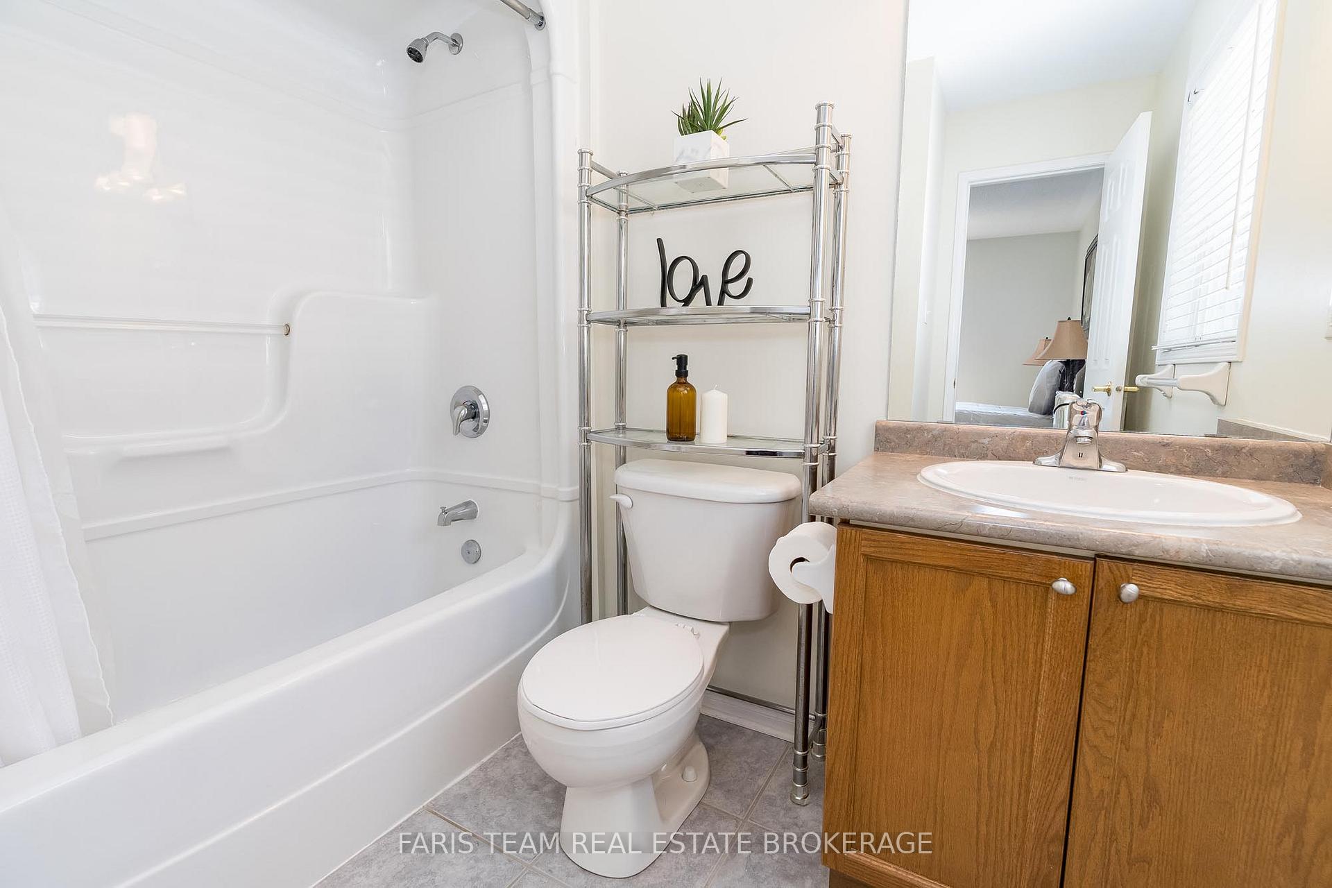 Photo 19 of 57 Rose Valley Way, Wasaga Beach — HOMEH