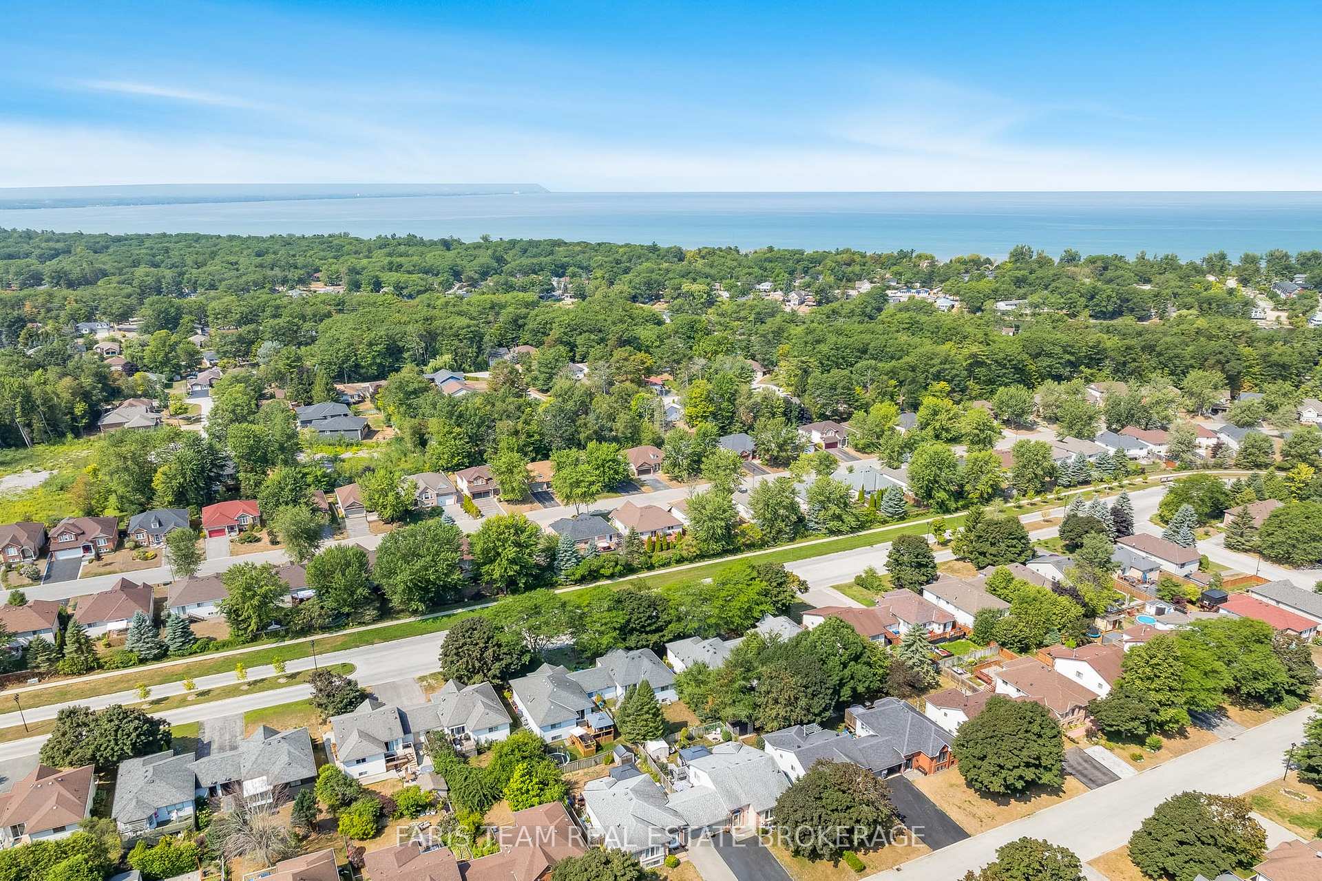 Photo 39 of 57 Rose Valley Way, Wasaga Beach — HOMEH