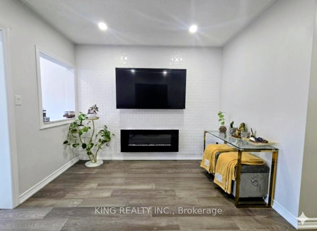 Photo 6 of 131 Royal Appian Crescent, Vaughan, Patterson — HOMEH