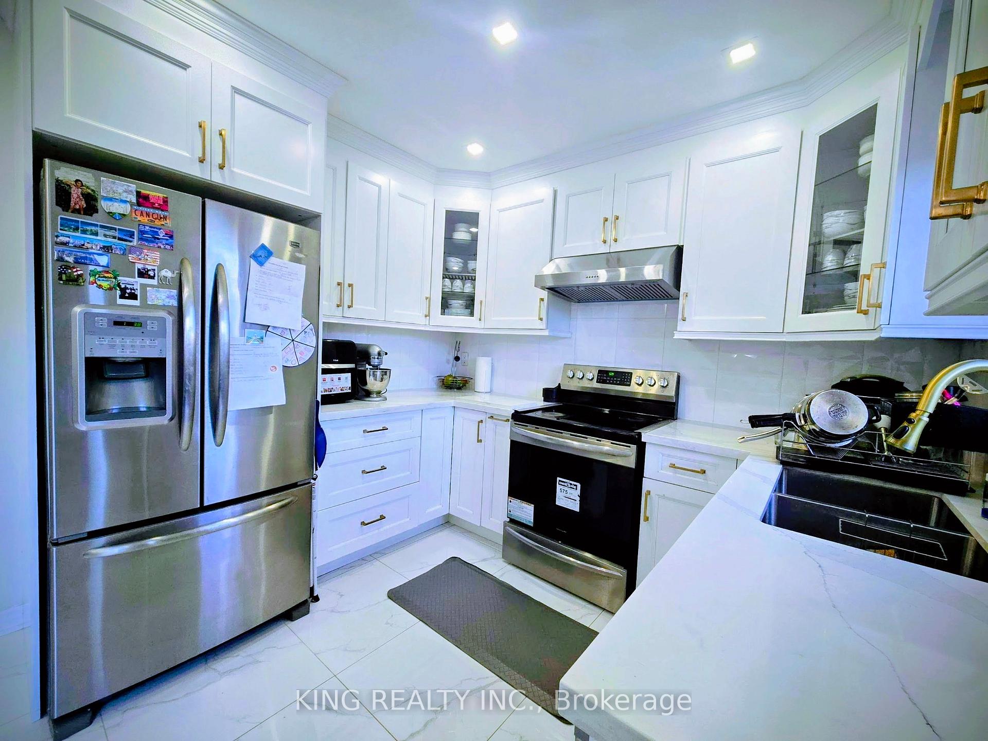 Photo 8 of 131 Royal Appian Crescent, Vaughan, Patterson — HOMEH