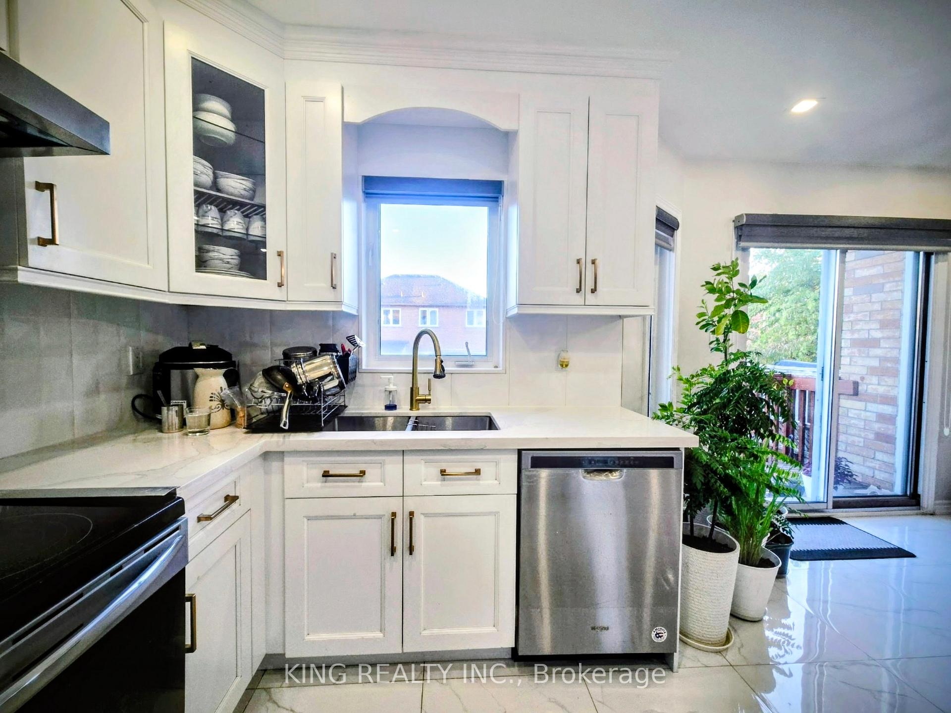 Photo 9 of 131 Royal Appian Crescent, Vaughan, Patterson — HOMEH