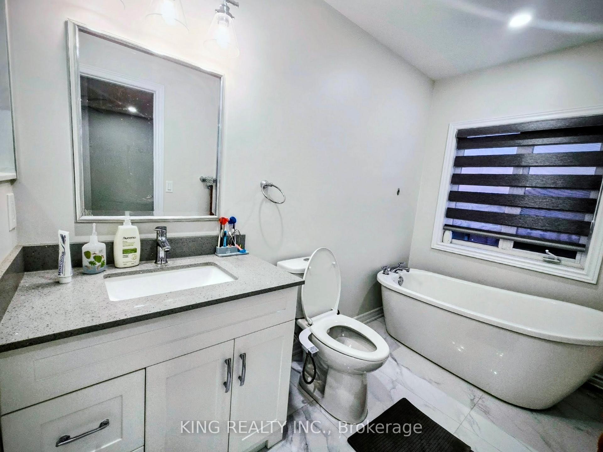 Photo 17 of 131 Royal Appian Crescent, Vaughan, Patterson — HOMEH