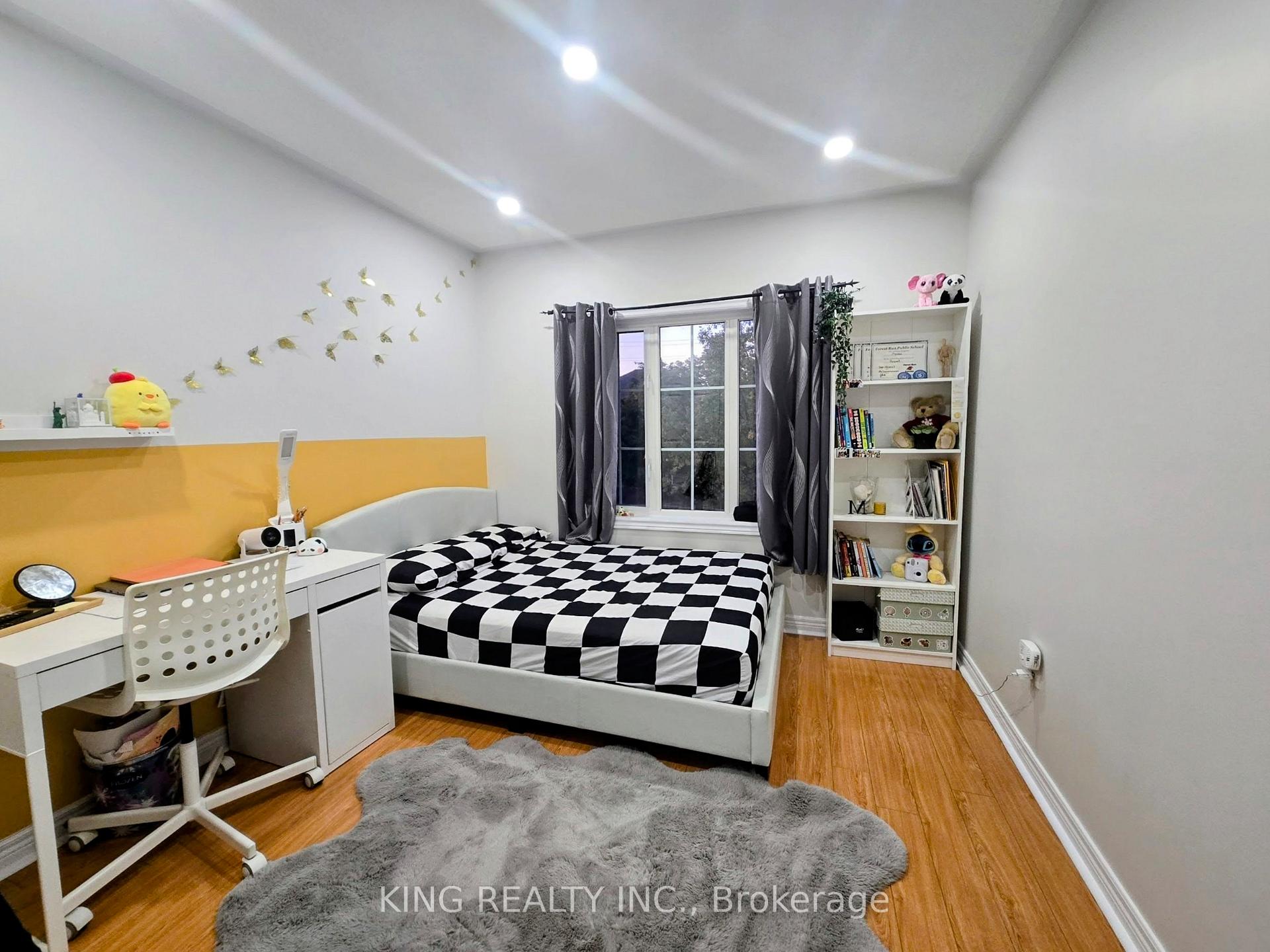 Photo 20 of 131 Royal Appian Crescent, Vaughan, Patterson — HOMEH
