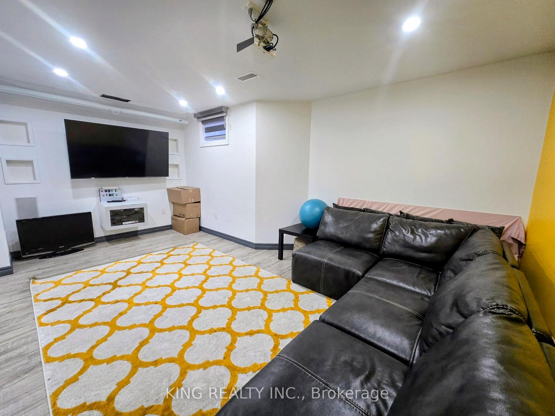 Photo 22 of 131 Royal Appian Crescent, Vaughan, Patterson — HOMEH
