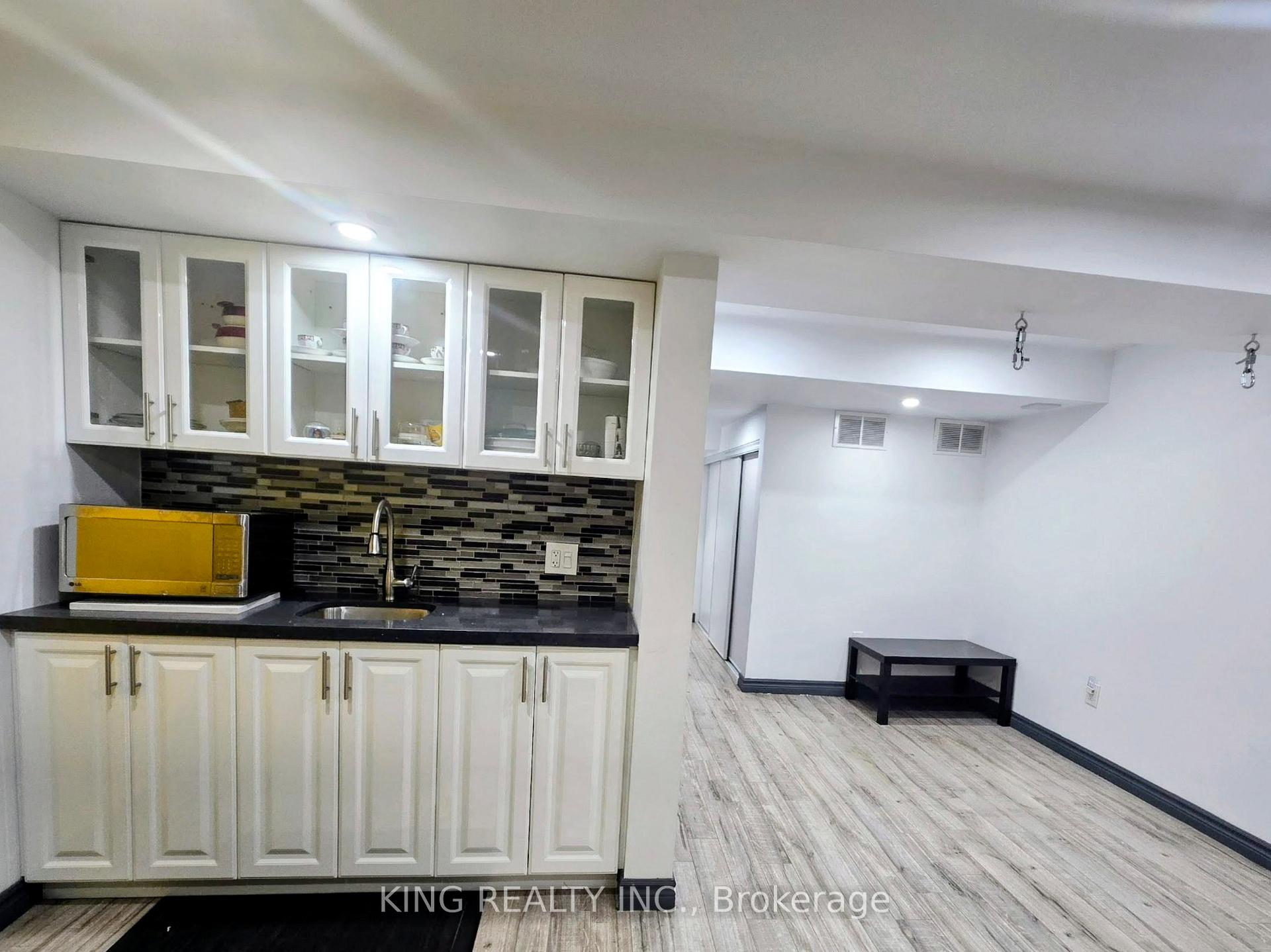 Photo 24 of 131 Royal Appian Crescent, Vaughan, Patterson — HOMEH
