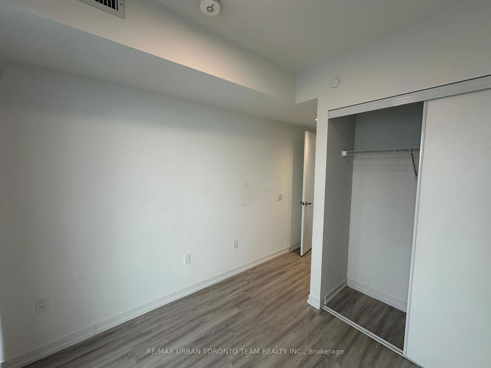 Photo 8 of Unit 4601, 55 Cooper St, Toronto, Waterfront Communities — HOMEH