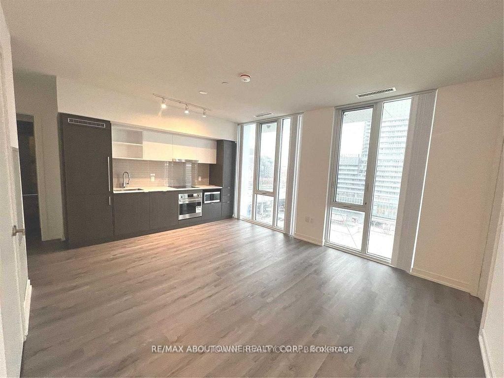 Photo 3 of Unit 1105, 138 Downes St, Toronto, Waterfront Communities — HOMEH