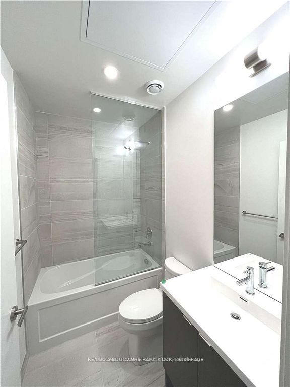 Photo 4 of Unit 1105, 138 Downes St, Toronto, Waterfront Communities — HOMEH