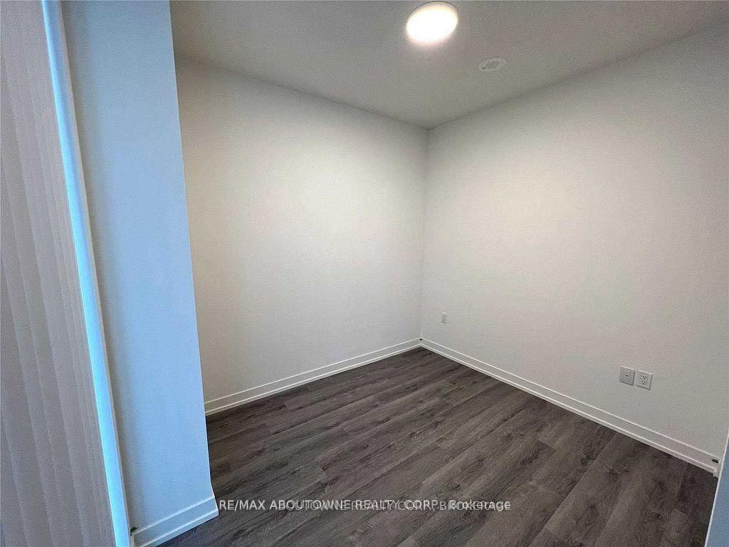 Photo 6 of Unit 1105, 138 Downes St, Toronto, Waterfront Communities — HOMEH