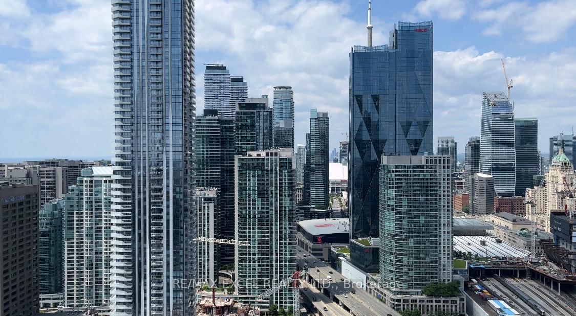 Photo 4 of Unit 4312, 55 Cooper St, Toronto, Waterfront Communities — HOMEH