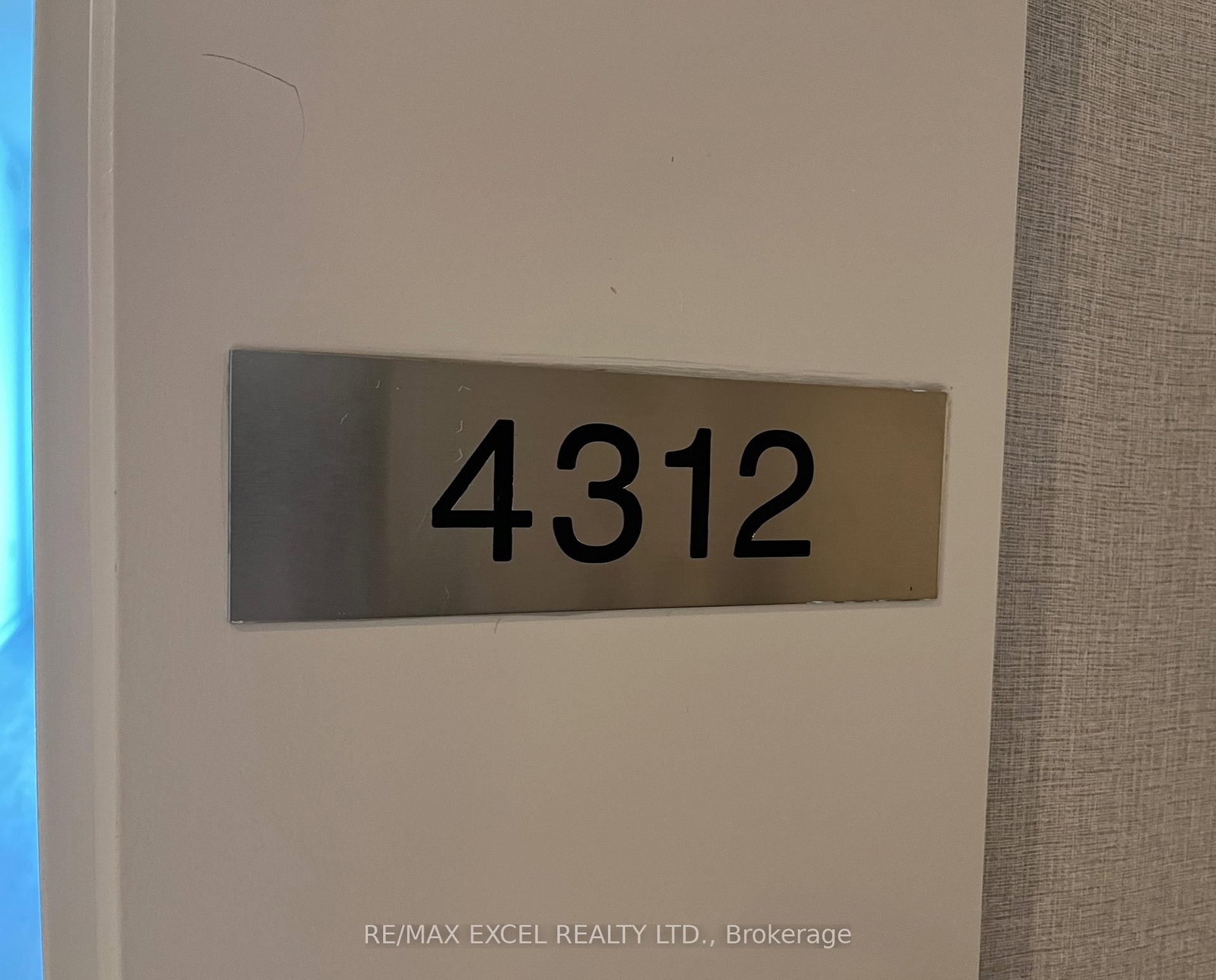Photo 5 of Unit 4312, 55 Cooper St, Toronto, Waterfront Communities — HOMEH