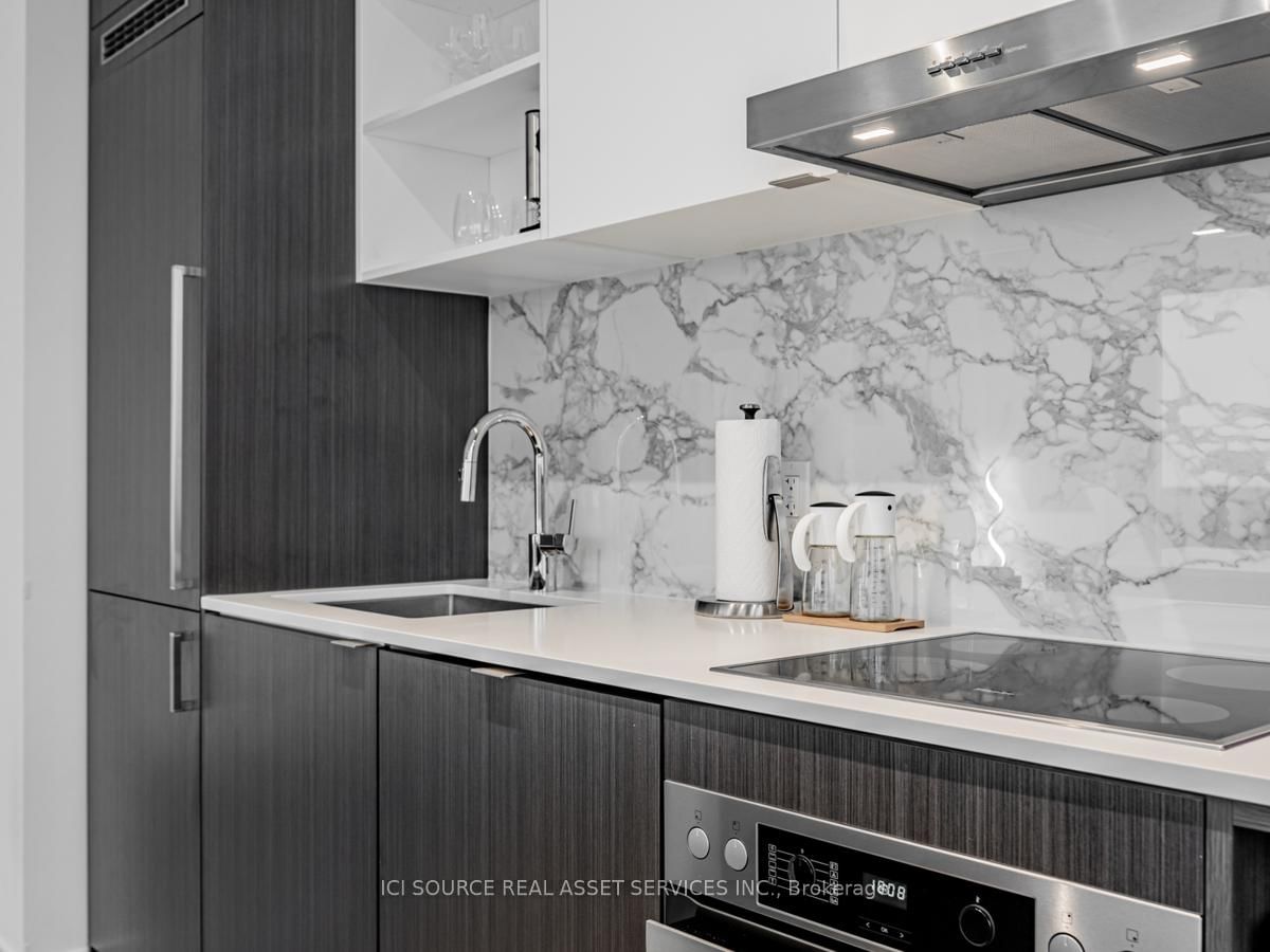 Photo 4 of Unit 7311, 55 Cooper St, Toronto, Waterfront Communities — HOMEH
