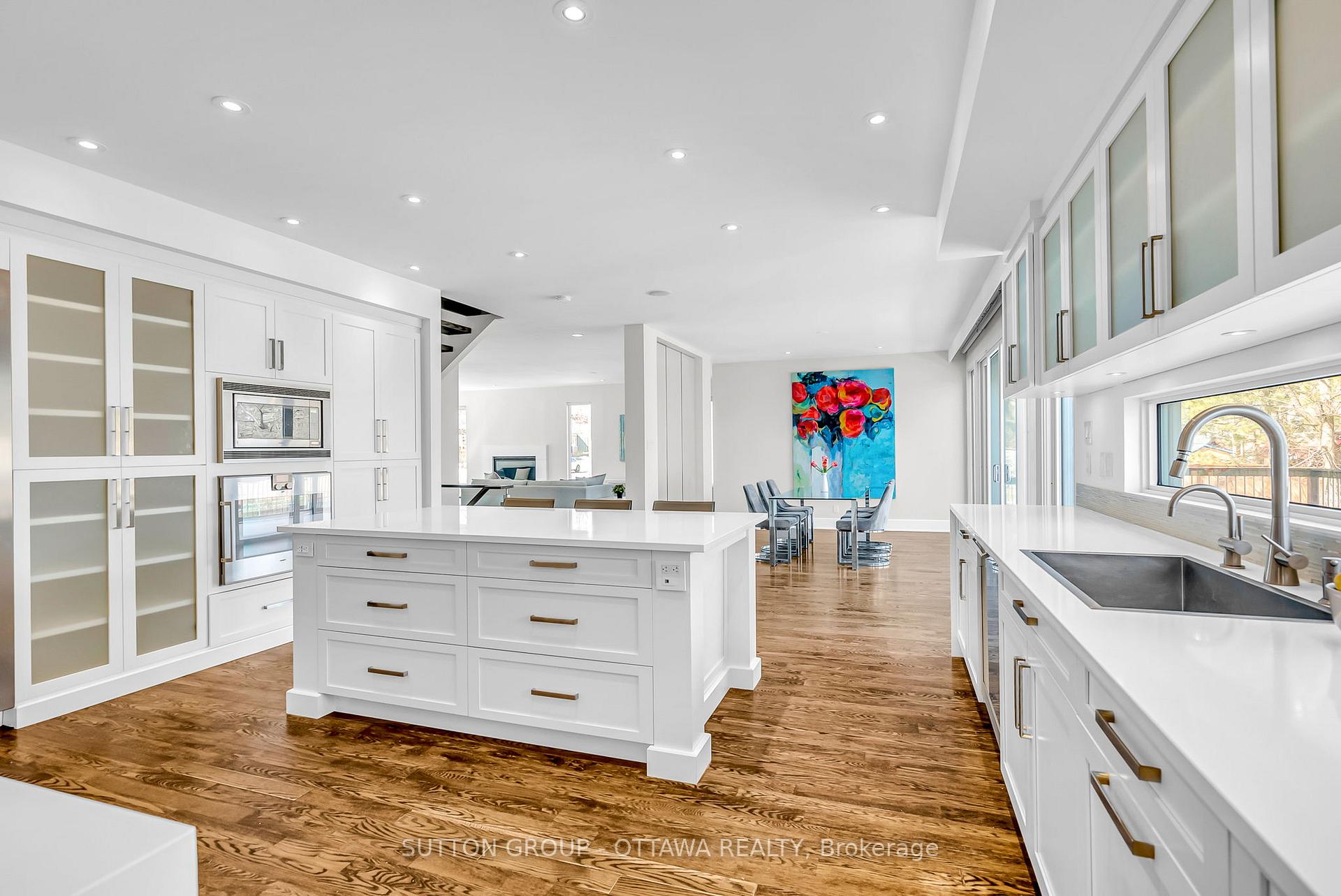 Photo 24 of 333 Summit Avenue W, Ottawa, Alta Vista/Faircrest Heights — HOMEH