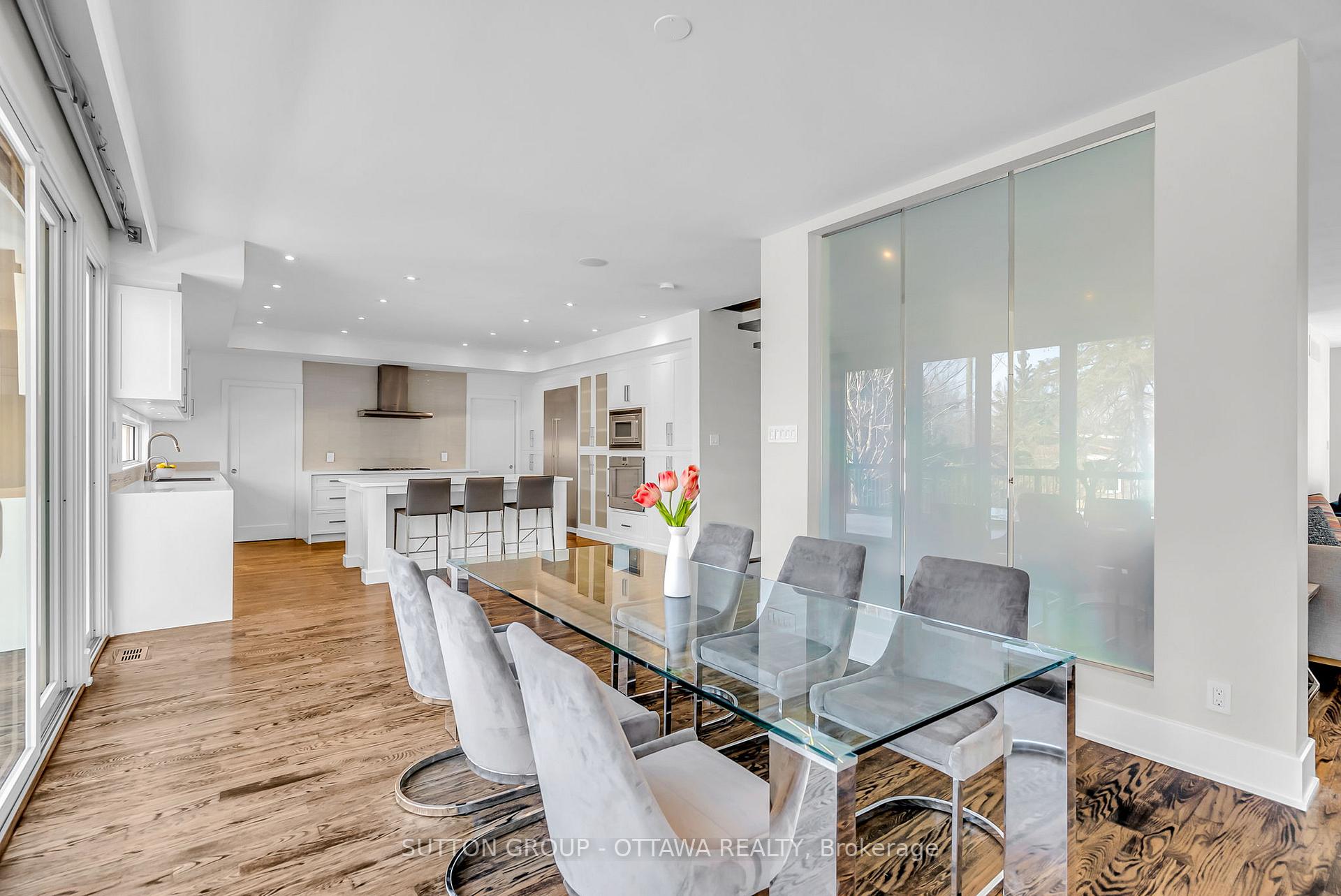 Photo 27 of 333 Summit Avenue W, Ottawa, Alta Vista/Faircrest Heights — HOMEH