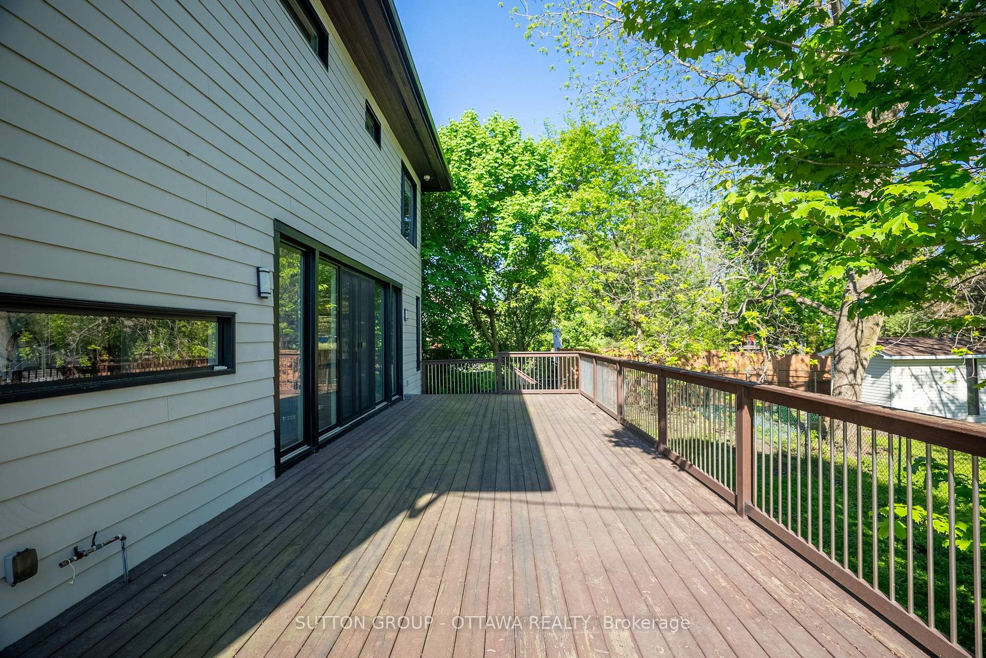 Photo 33 of 333 Summit Avenue W, Ottawa, Alta Vista/Faircrest Heights — HOMEH