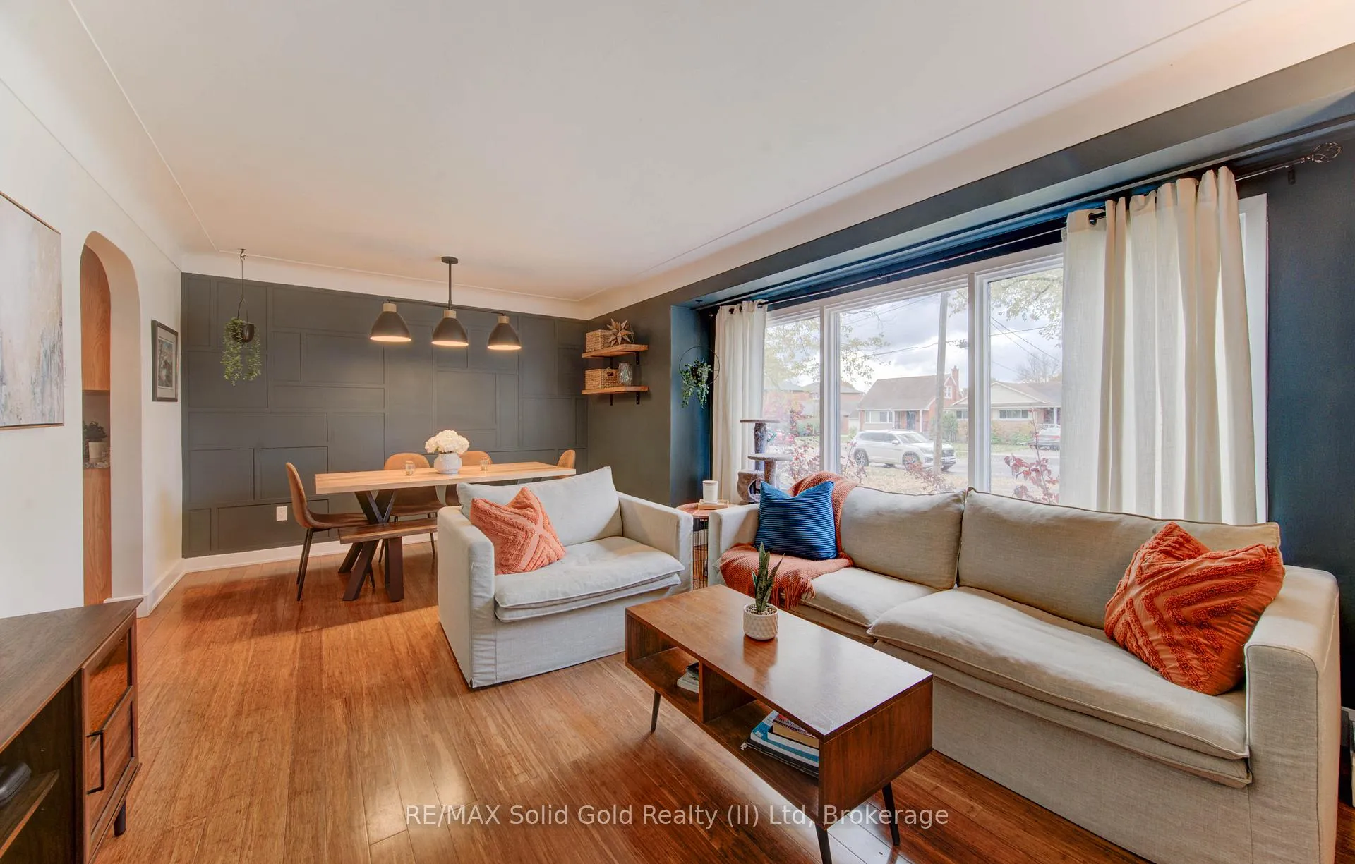 Photo 3 of 50 Edinburgh Road, Kitchener — HOMEH
