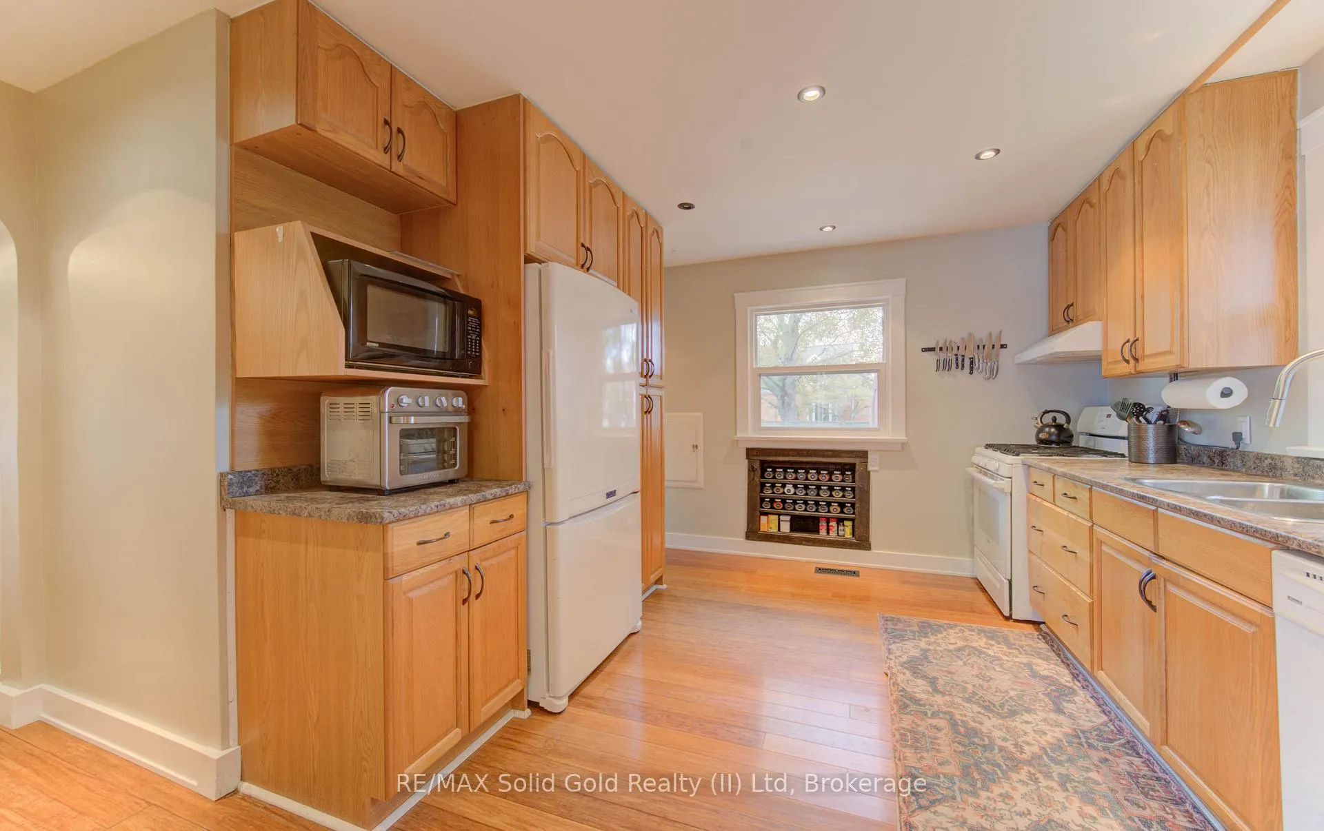 Photo 7 of 50 Edinburgh Road, Kitchener — HOMEH