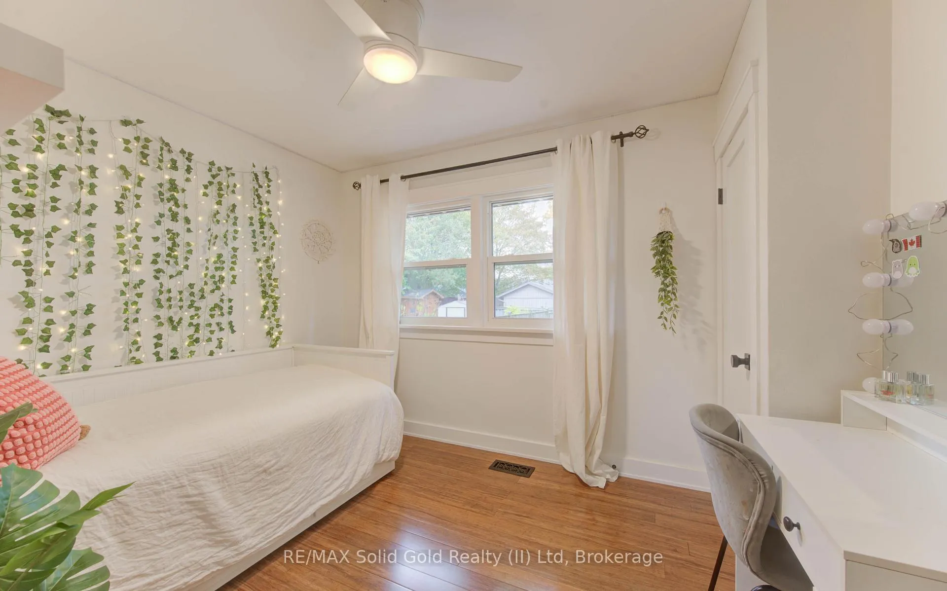 Photo 10 of 50 Edinburgh Road, Kitchener — HOMEH