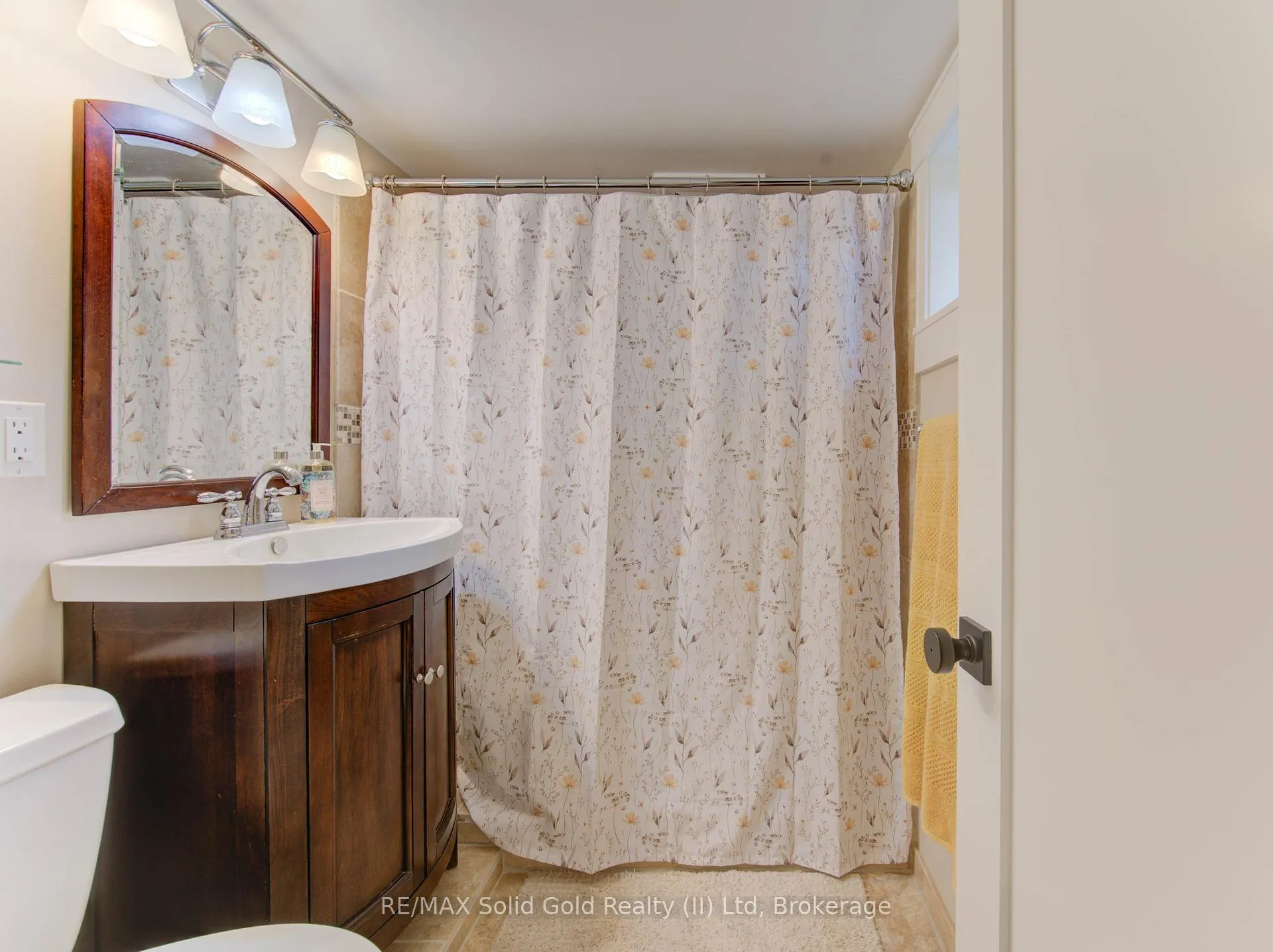 Photo 18 of 50 Edinburgh Road, Kitchener — HOMEH