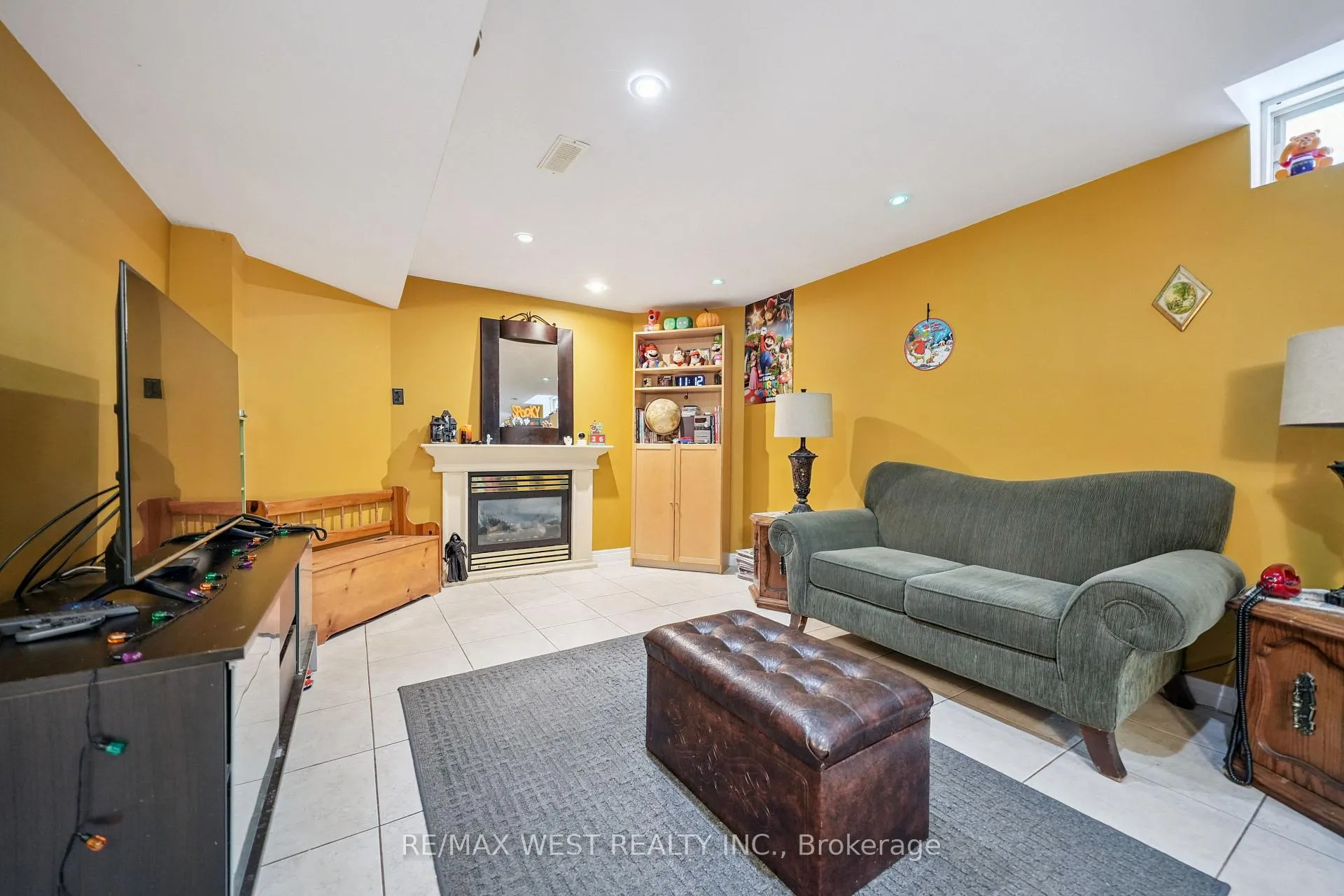 Photo 11 of 65 Kingly Crest Way, Vaughan, Sonoma Heights — HOMEH