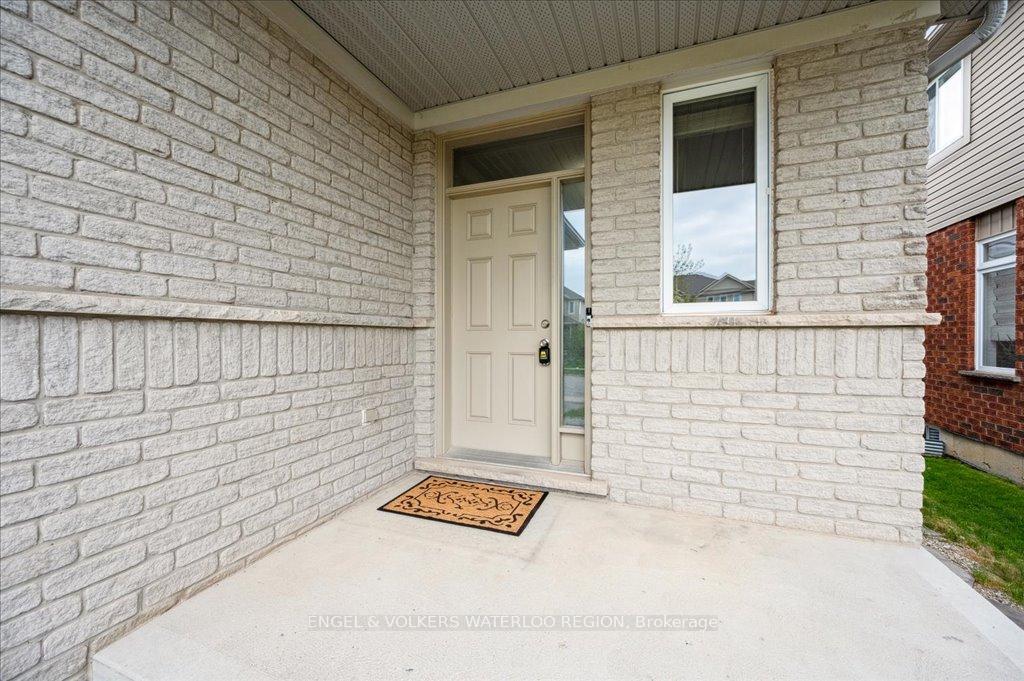 Photo 4 of 528 Wasaga Crescent, Waterloo — HOMEH