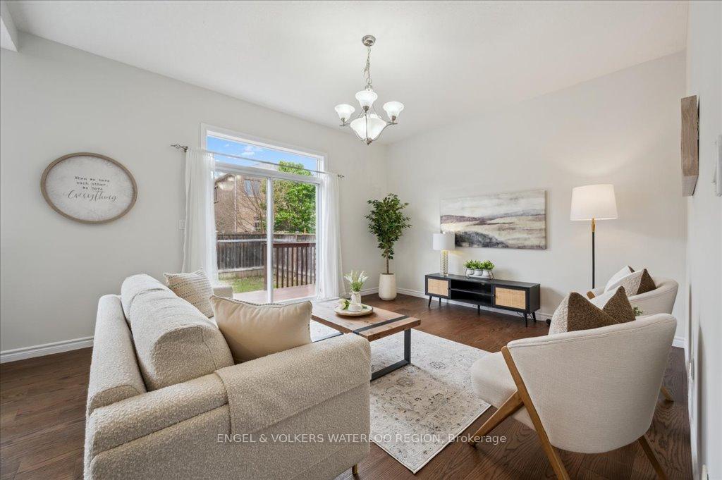 Photo 14 of 528 Wasaga Crescent, Waterloo — HOMEH